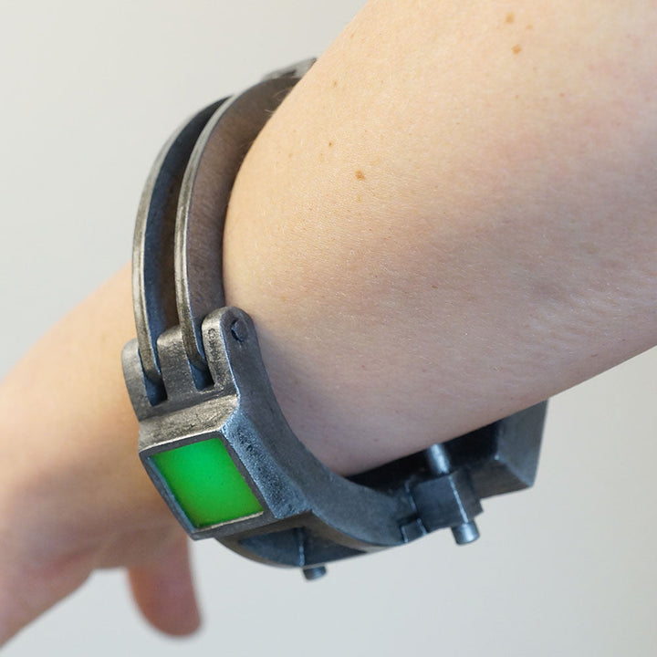 fichier 3D du bracelet de Resident Evil Revelations 2, by juliechantal