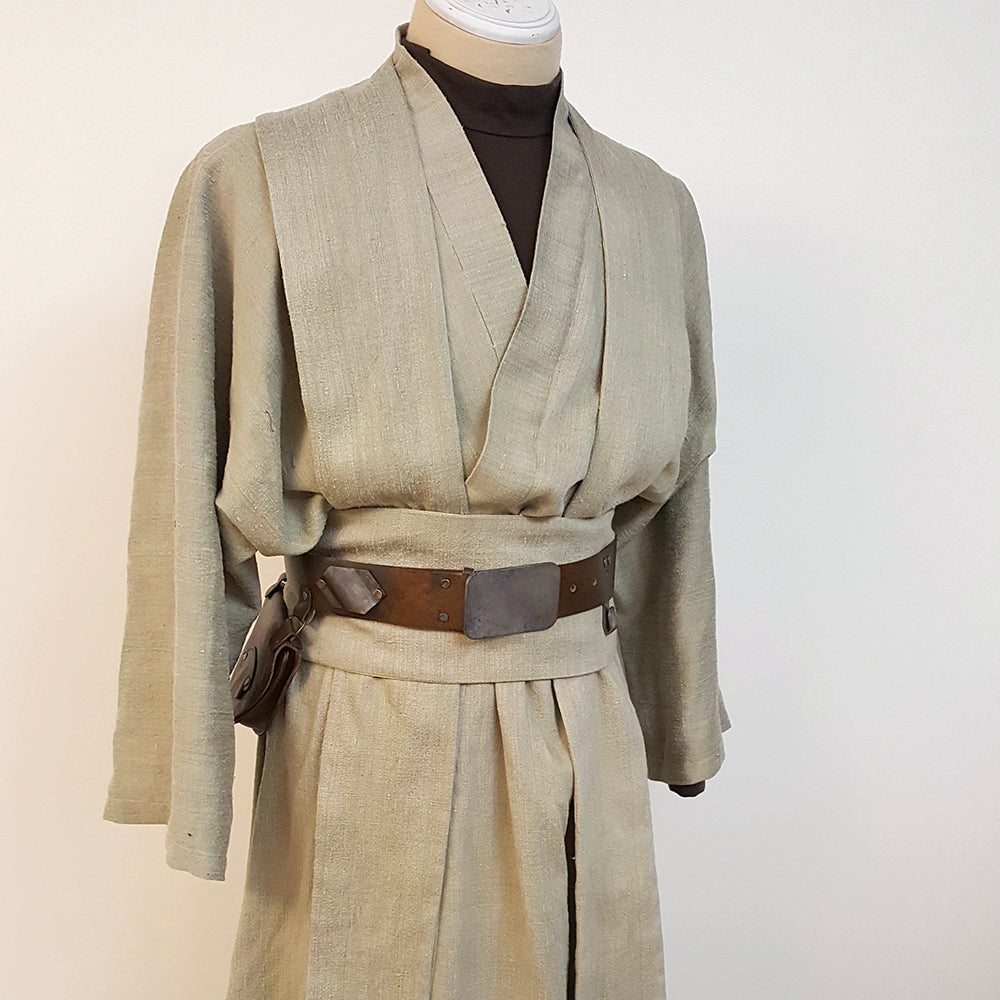 <transcy>Old Ben Kenobi costume pattern </transcy>