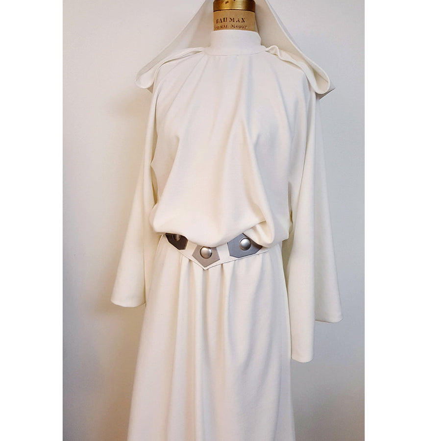 Princess Leia costume pattern. Available sizes XS to 2XL juliechantal